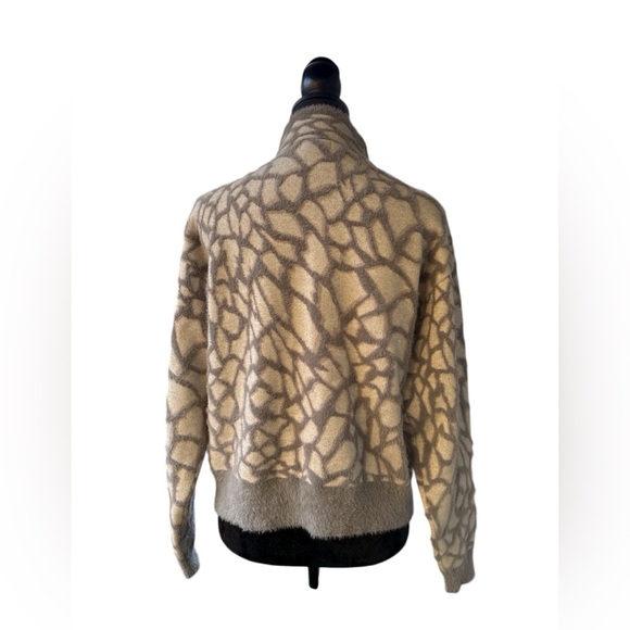 Halogen Fuzzy Abstract Stone Mock Neck Sweater Medium Cozy Gray Beige Fall - Picture 4 of 9